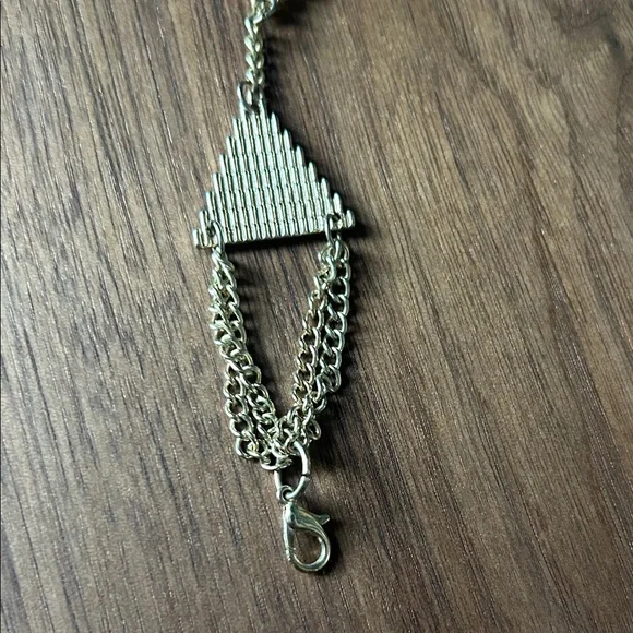 Gold Geometric Chain Bracelet - Picture 6 of 10